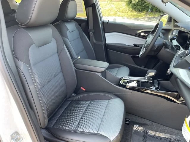 2026 Chevrolet Trax LT - Photo 17