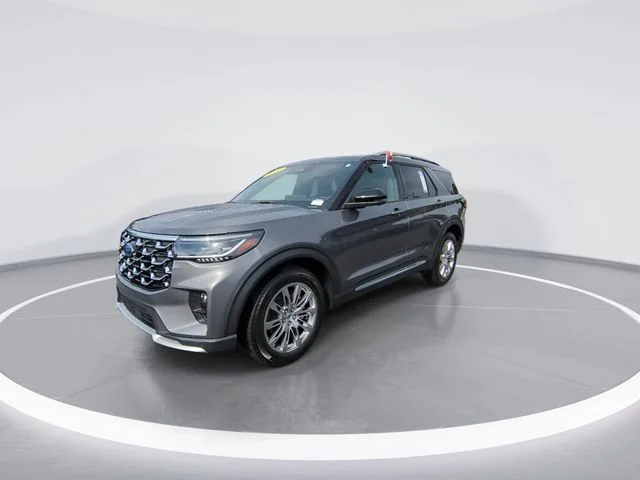 Used 2025 Gray Ford Platinum image 4