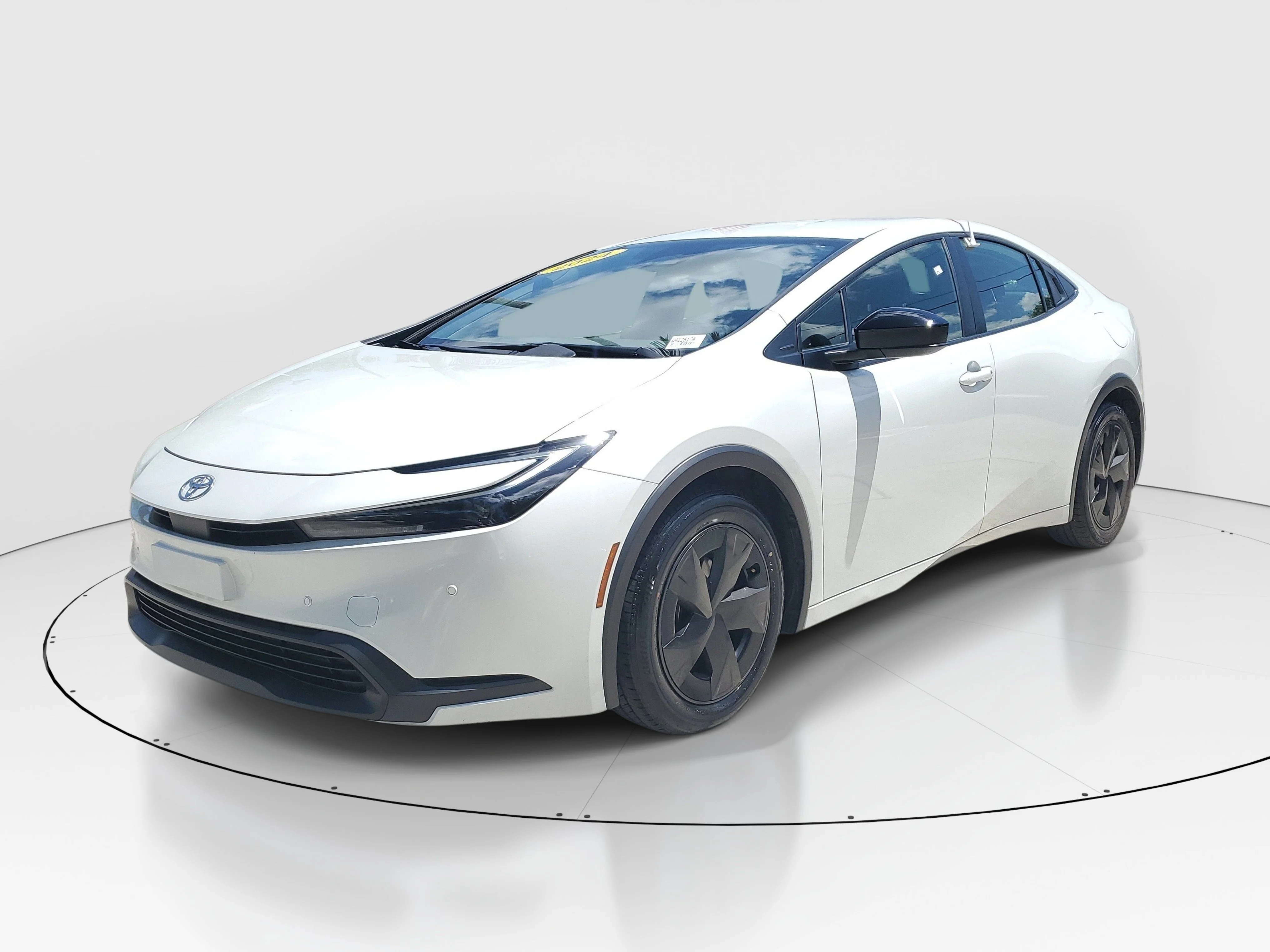 Certified Used 2024 Pearl Toyota LE image 3
