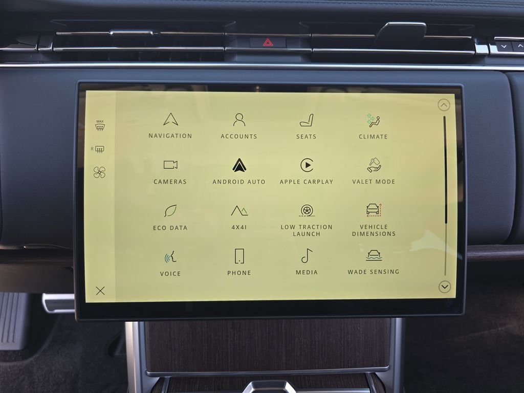 New 2026 Fuji White Land Rover SE LWB image 23