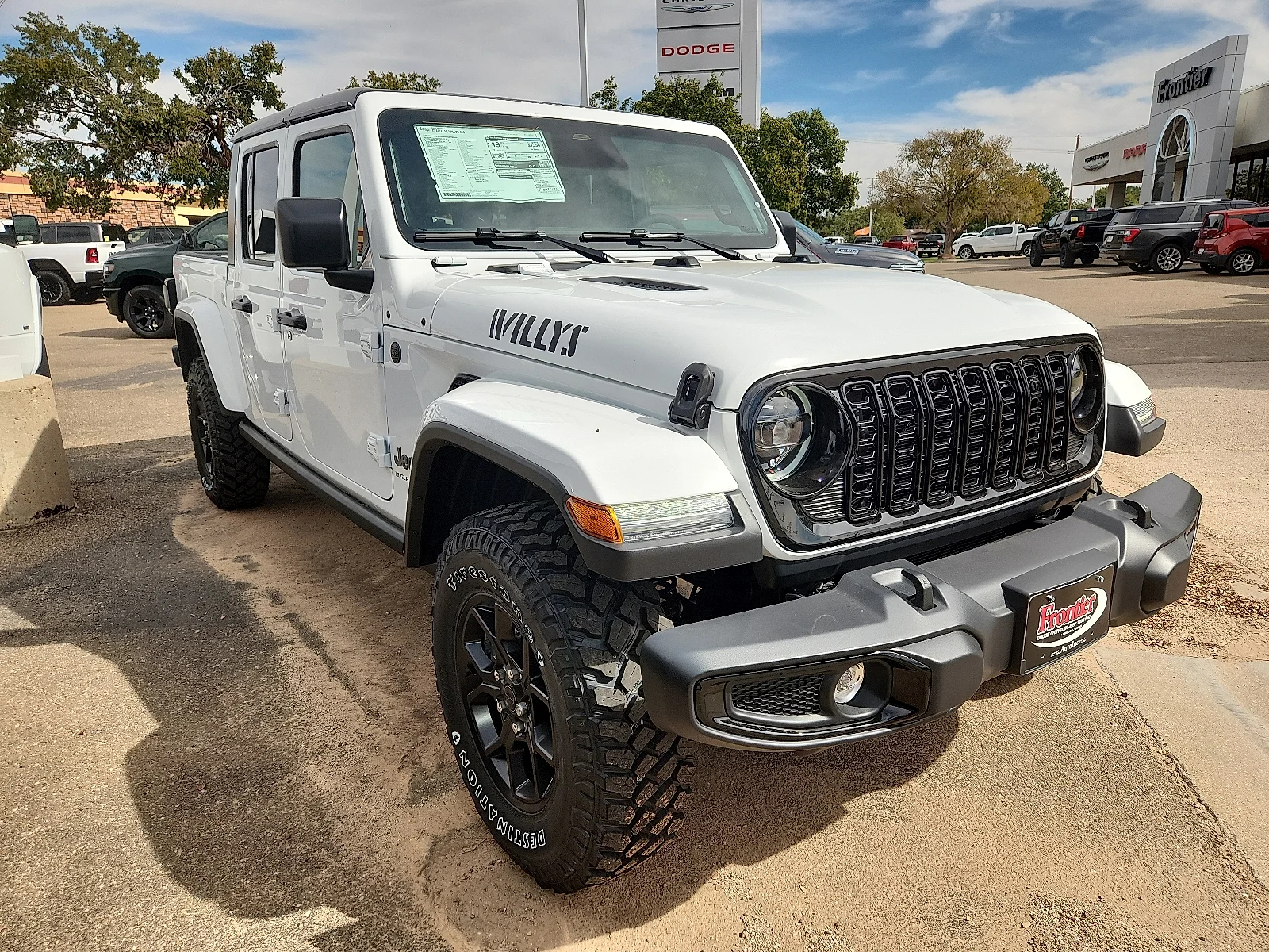 New 2027 Bright White Clear-Coat Paint Jeep WILLYS 4X4 image 5