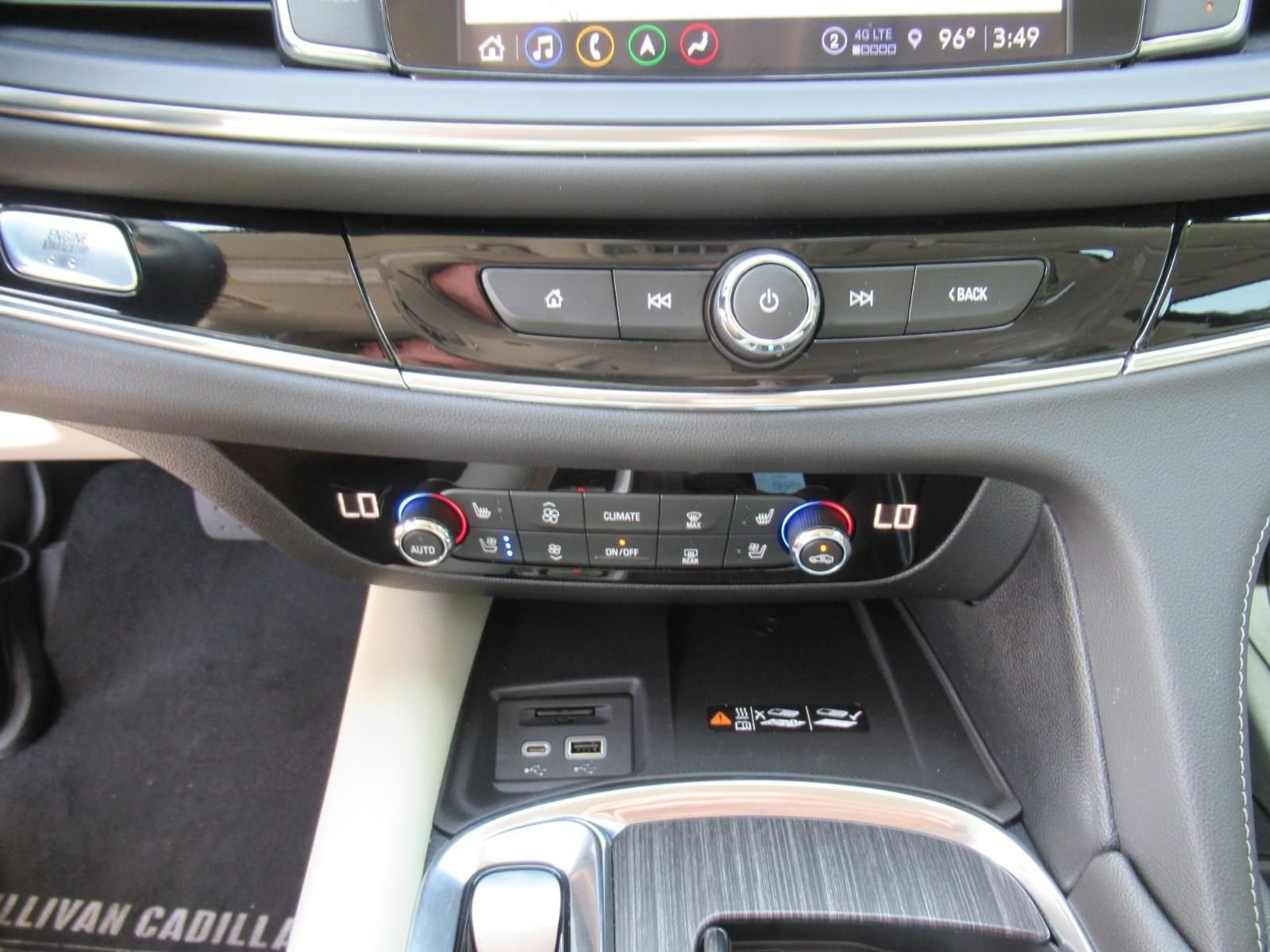 Used 2024 White Buick Avenir image 28