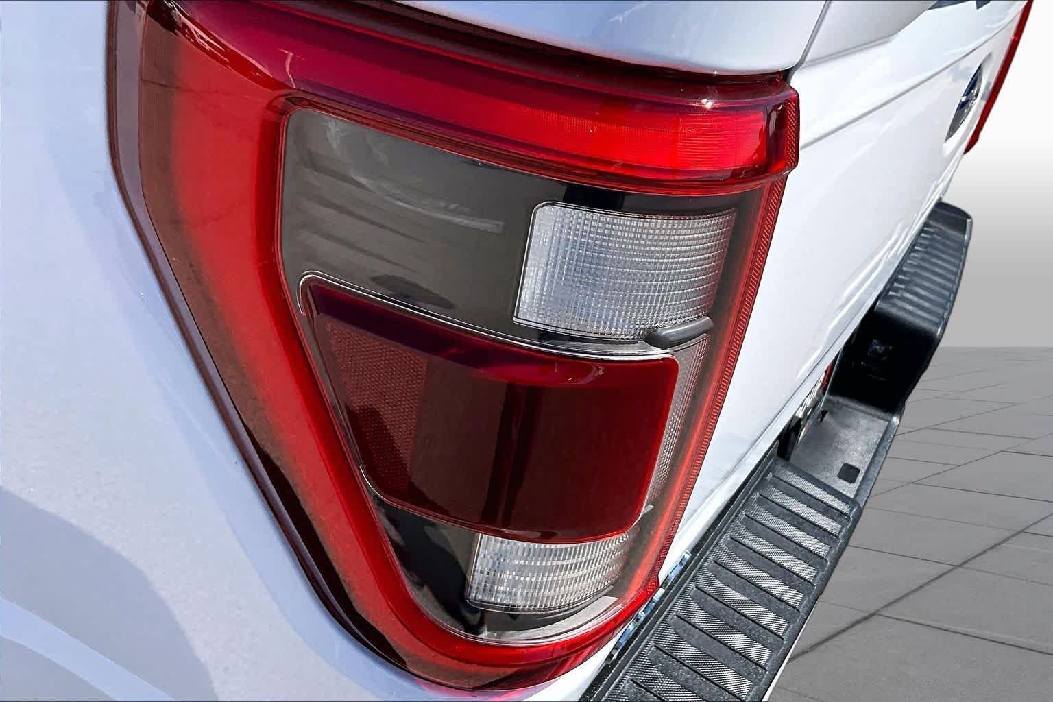 Used 2022 Oxford White Ford XL image 28