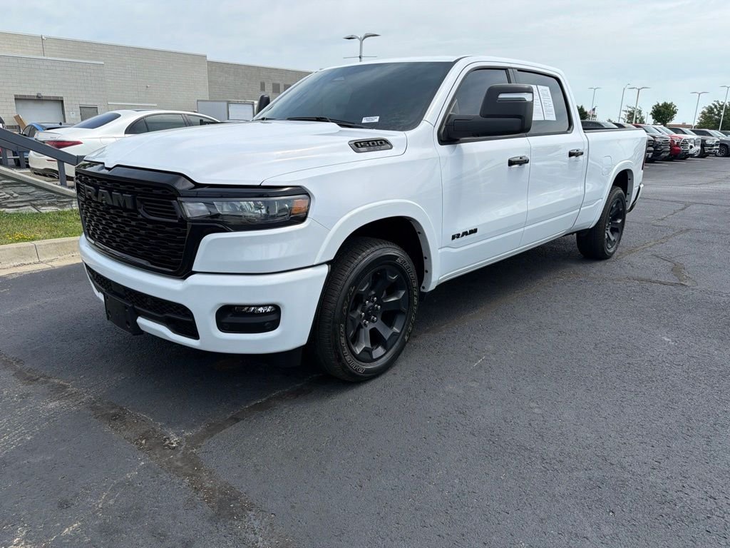 Used 2025 White Ram Big Horn/Lone Star image 3