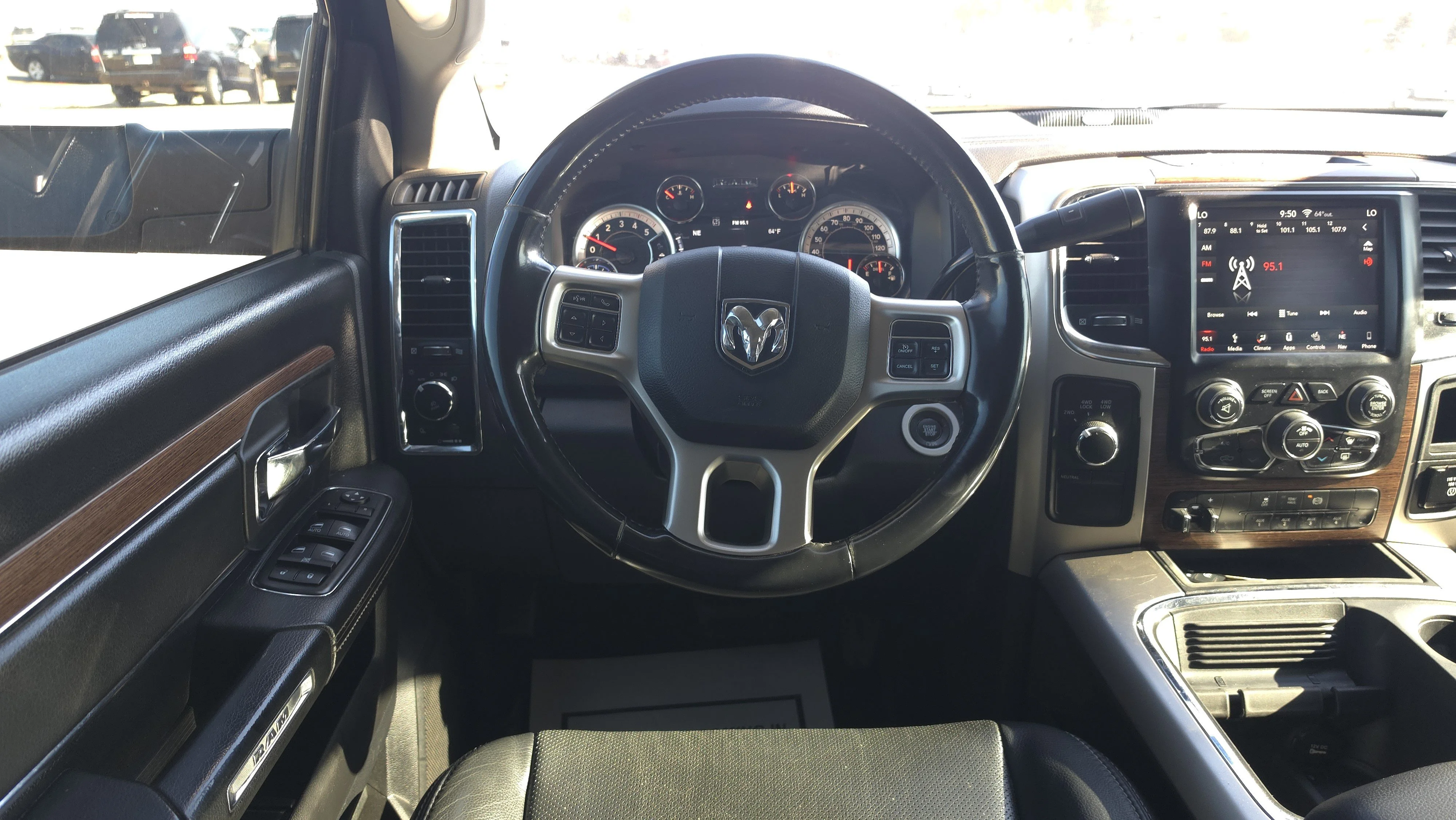 Used 2018 Granite Crystal Metallic Clearcoat Ram Laramie image 16