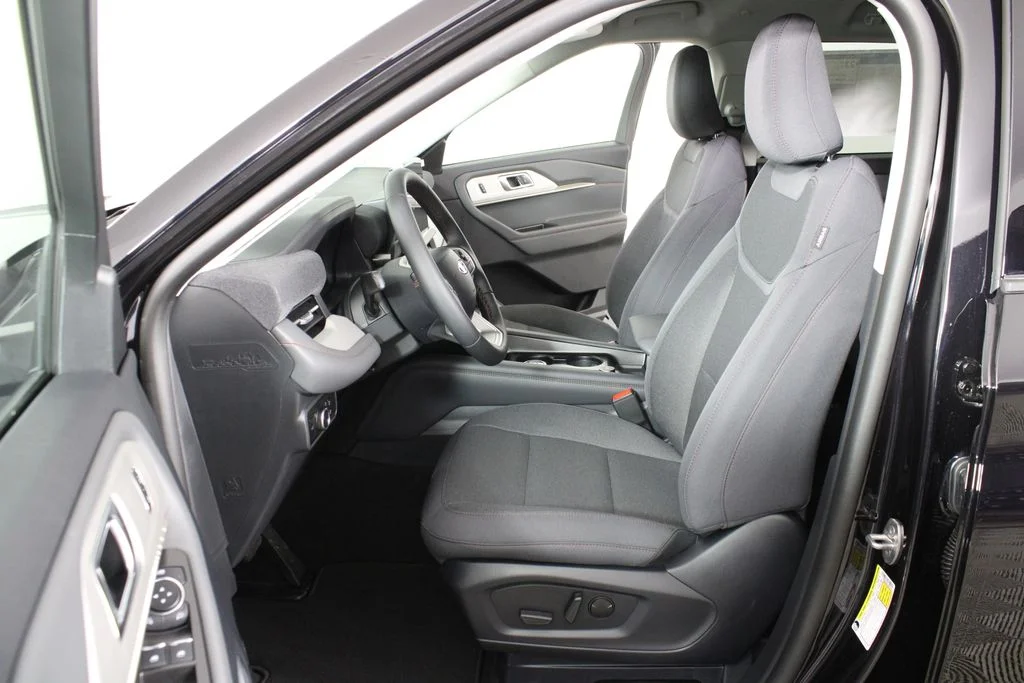 New 2026 Agate Black Metallic Ford Active image 23
