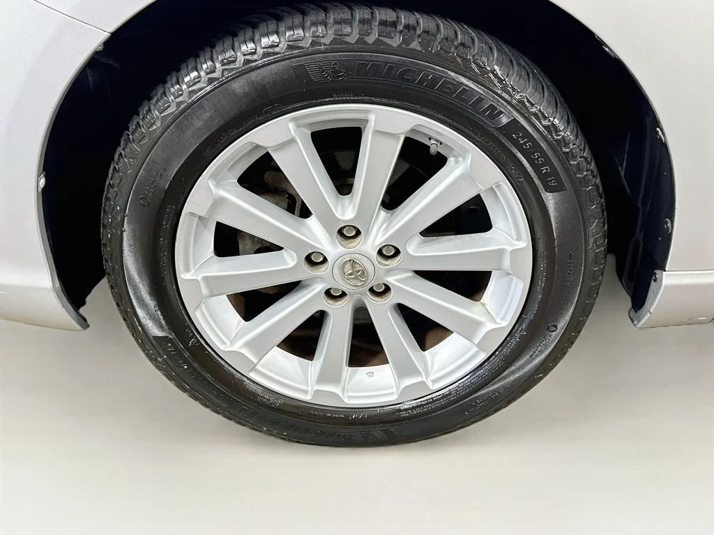 Used 2010 Silver Toyota Base image 36