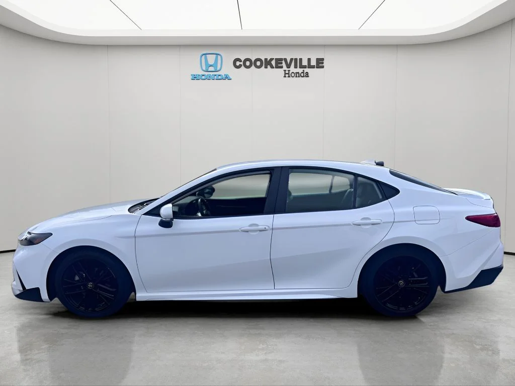 Used 2025 Ice Cap Toyota SE image 8