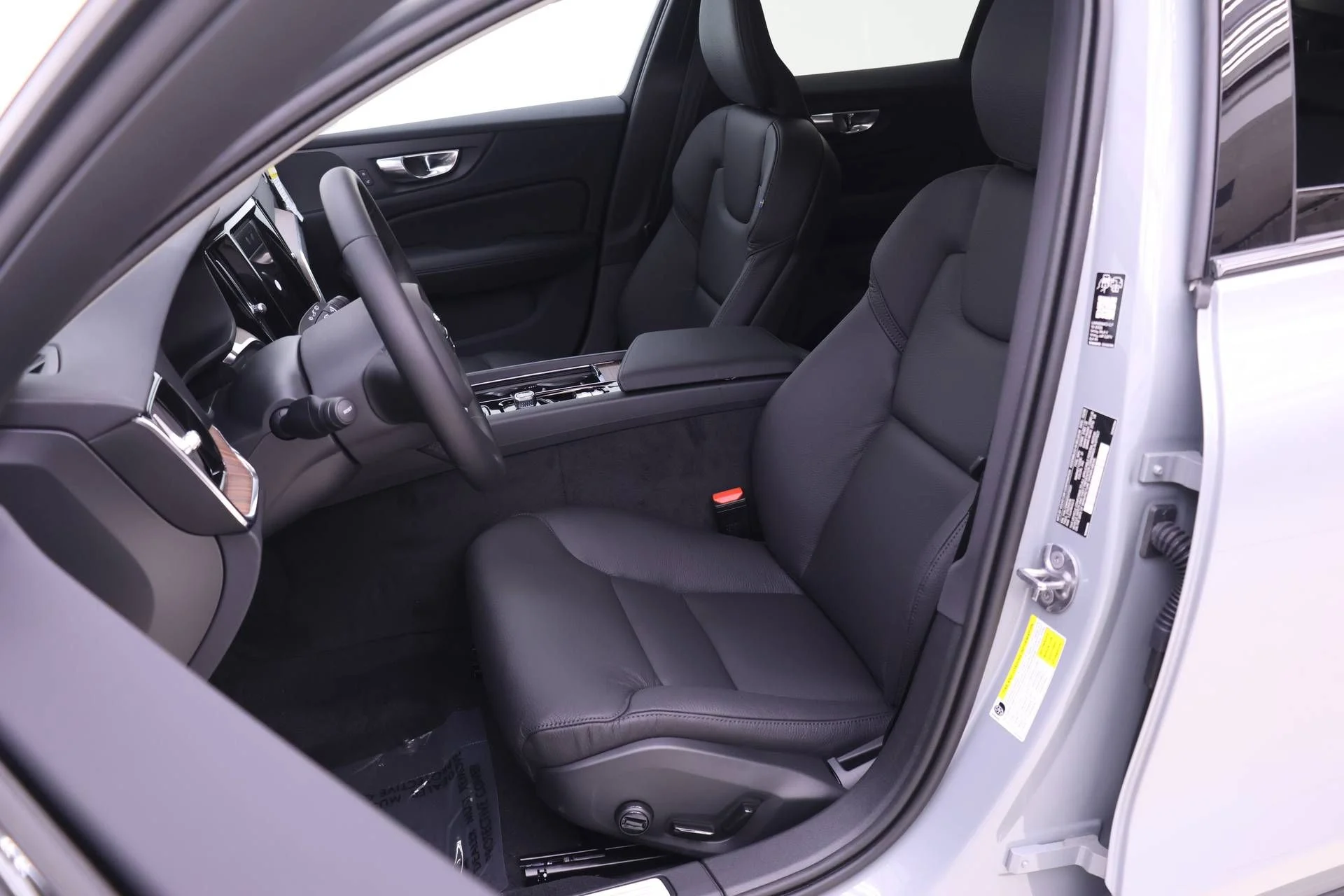 New 2026 Vapour Grey Volvo Plus image 7