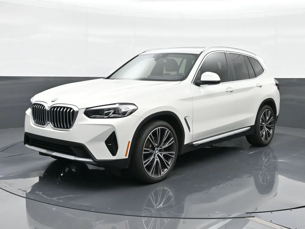 2023 BMW X3 sDrive30i's photo