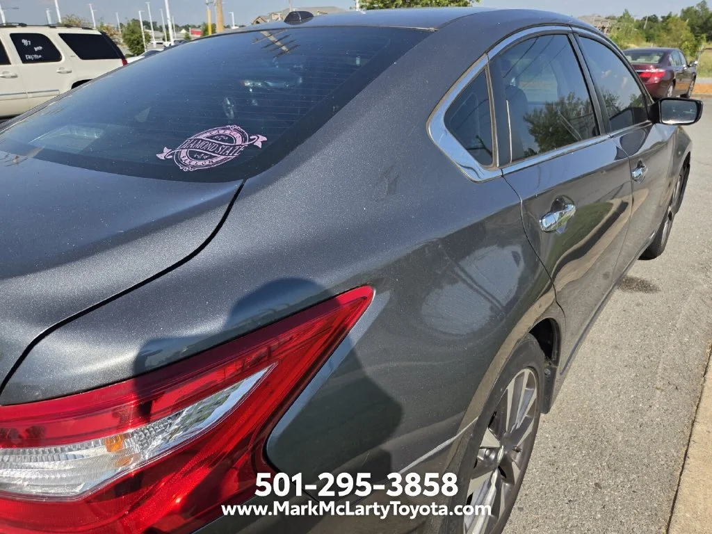 Used 2017 Gray Nissan 2.5 SV image 8