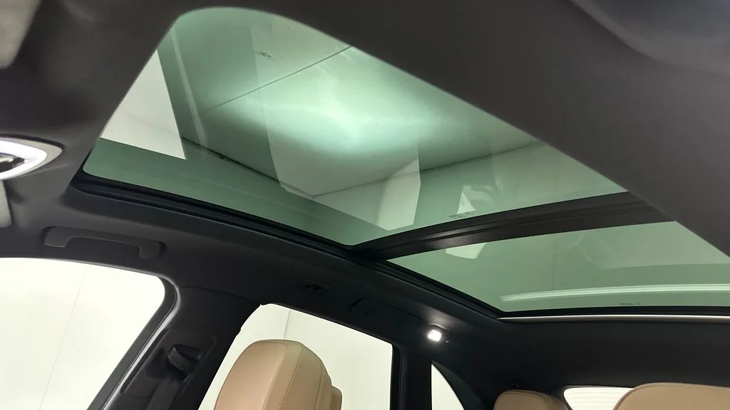 Used 2022 Black Porsche Base image 19