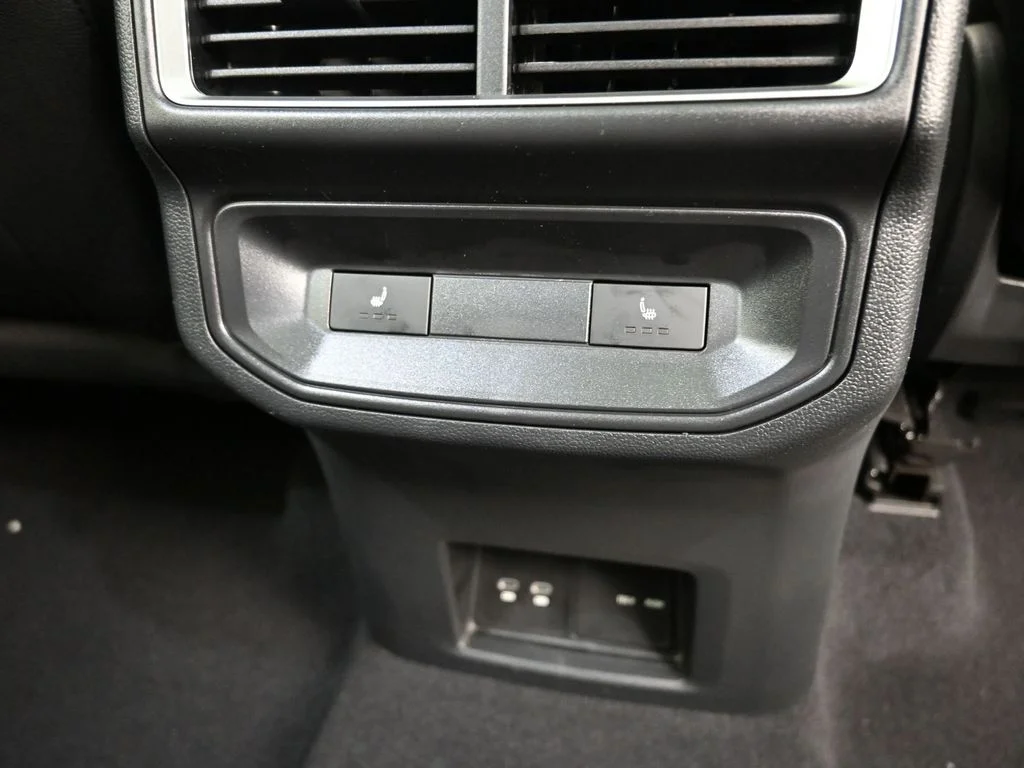 New 2026 Silver Mist Metallic Volkswagen 2.0T SEL R-Line Black image 9