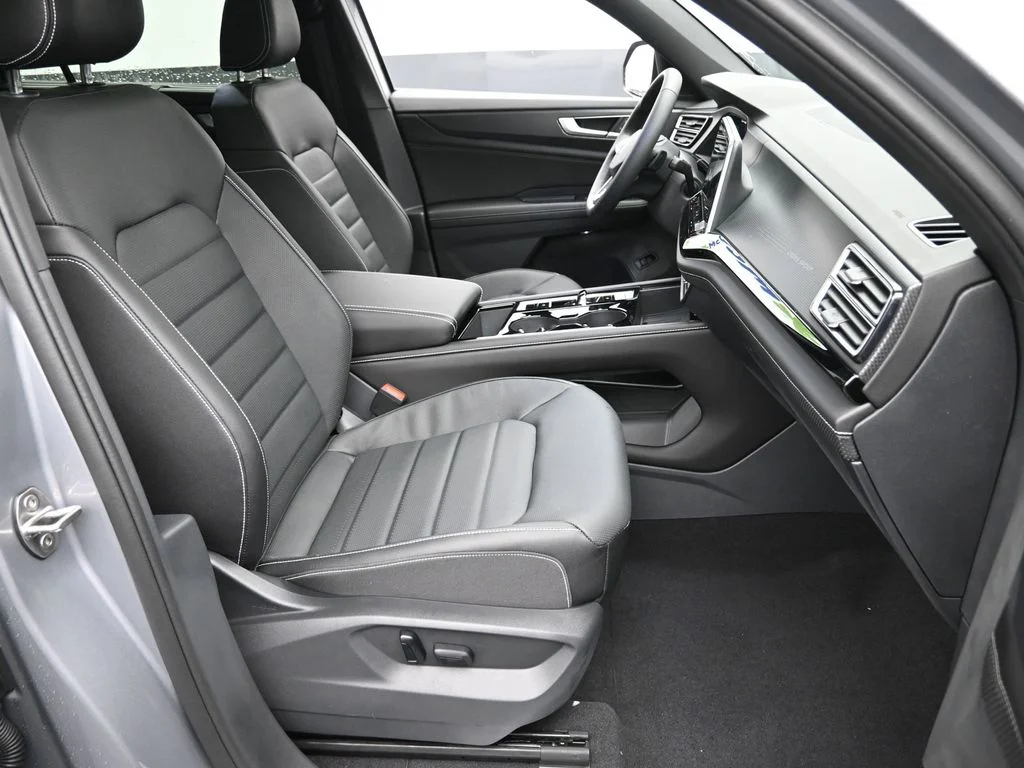 New 2026 Silver Mist Metallic Volkswagen 2.0T SEL R-Line Black image 7