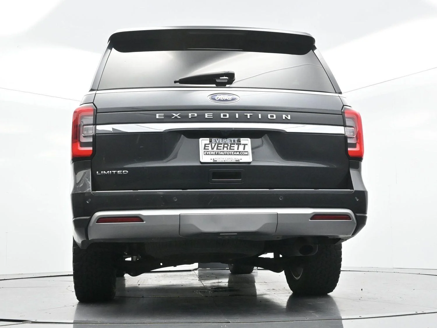 Used 2022 Dark Matter Gray Ford Limited image 57