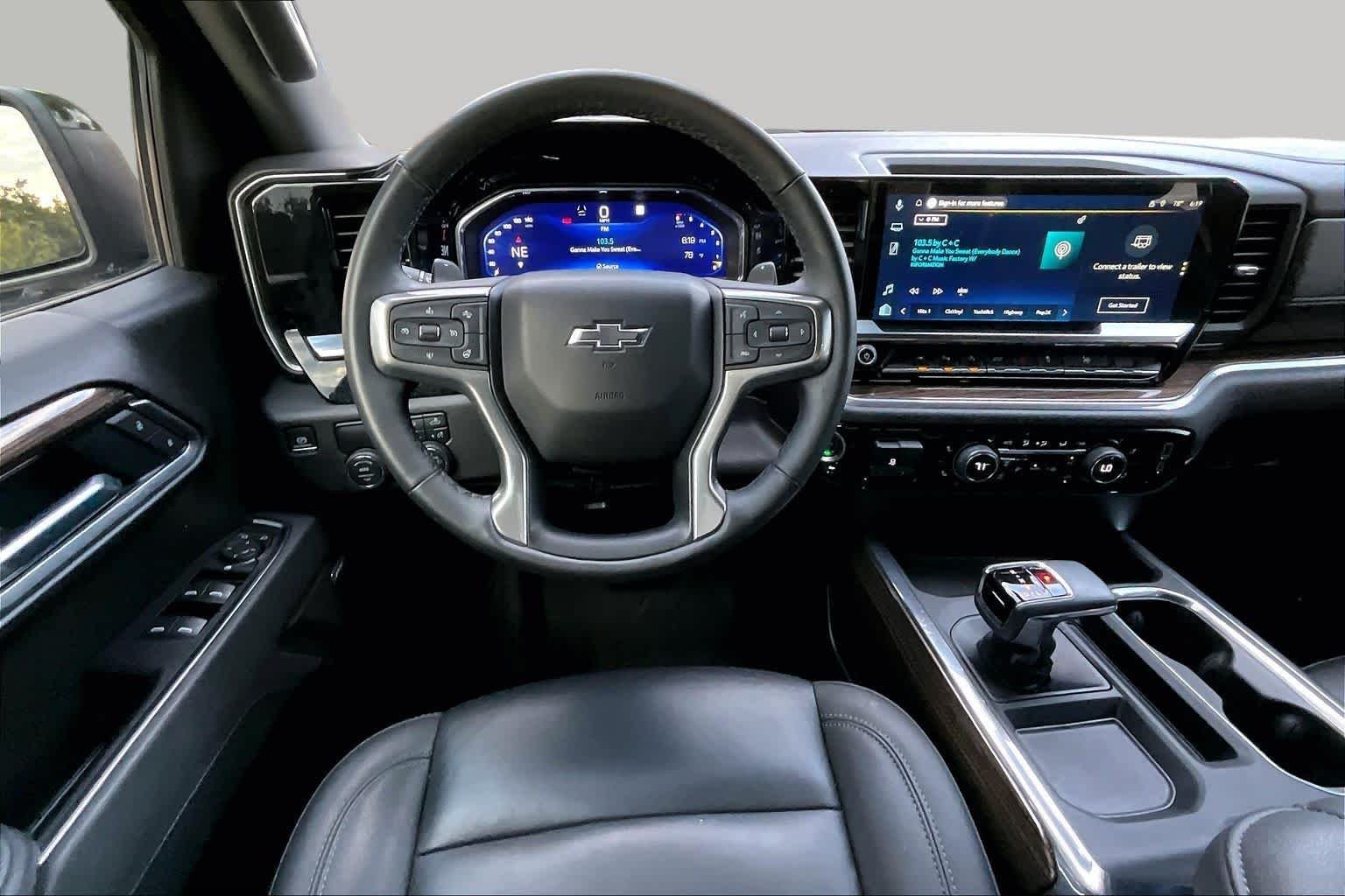 Used 2025 Black Chevrolet RST image 6