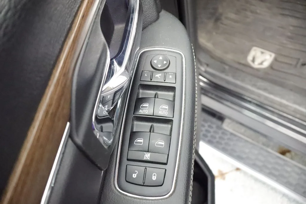Certified Used 2017 Black Ram Laramie image 24