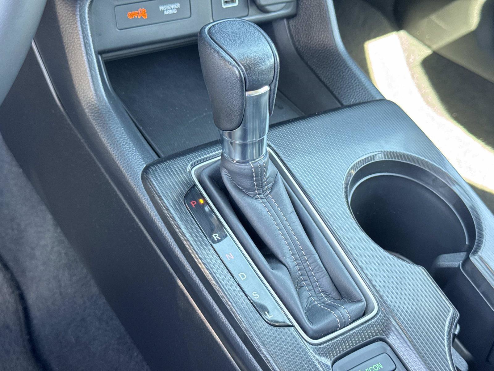 2024 Honda Civic Hatchback EX-L - Photo 17