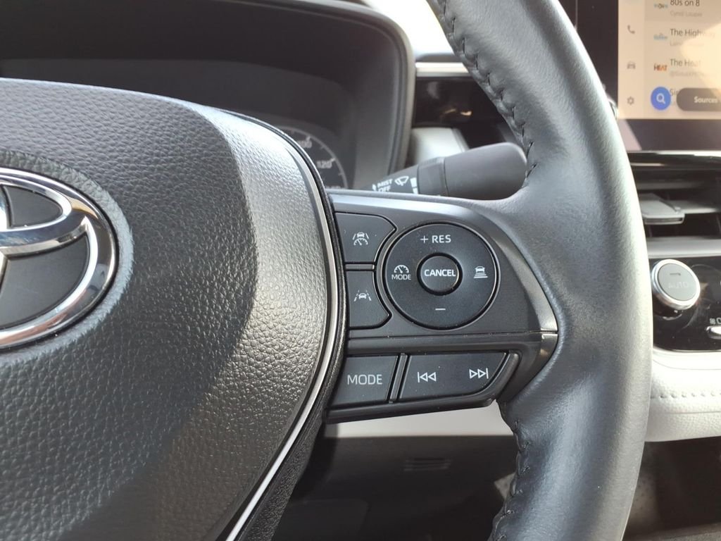 Used 2024 Ice Cap Toyota SE image 20