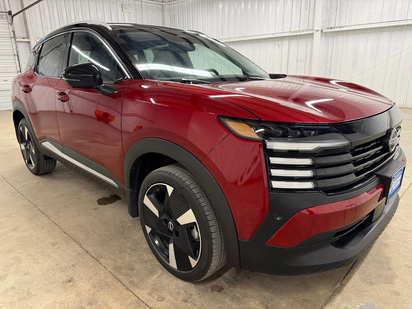 Used 2025 Red Nissan SR image 1
