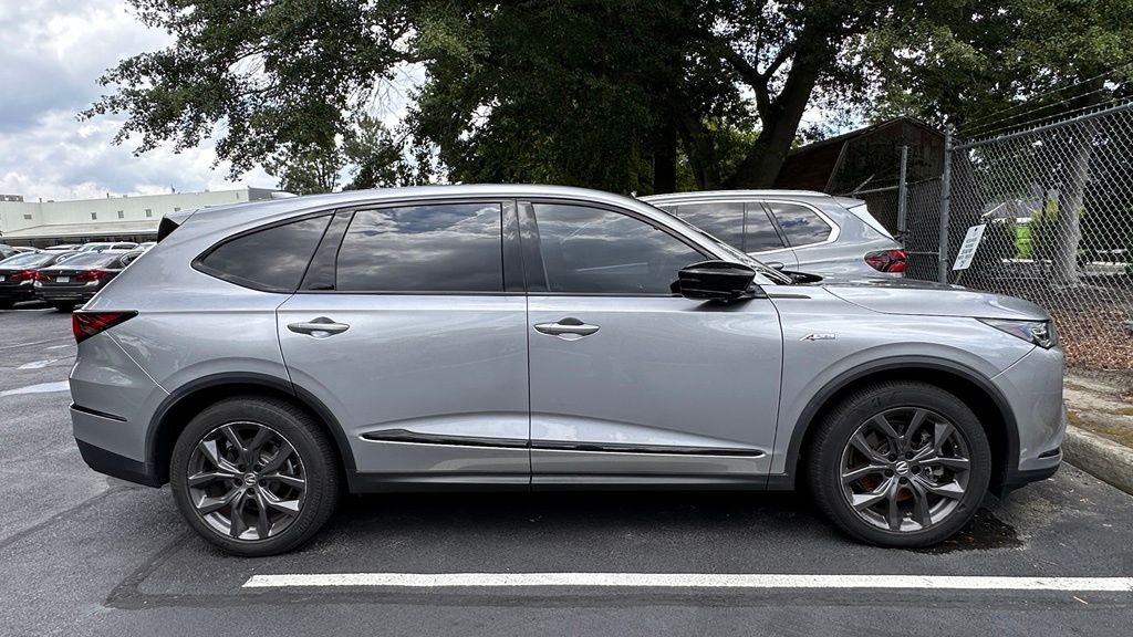 Used 2022 Lunar Silver Metallic Acura A-Spec image 4