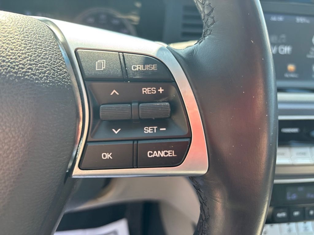 Used 2019 Silver Hyundai SEL image 21