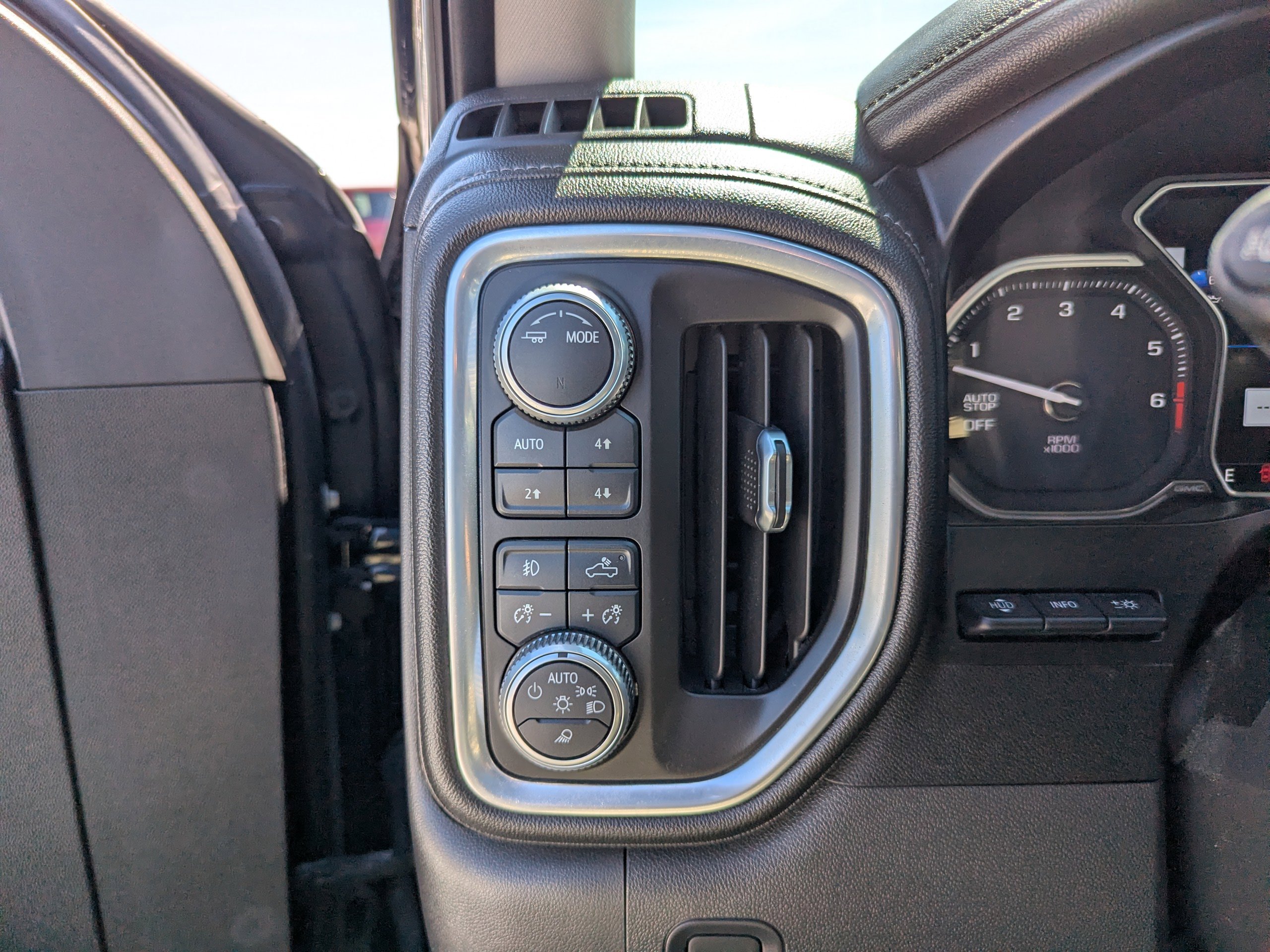 Used 2021 Black GMC Denali image 15
