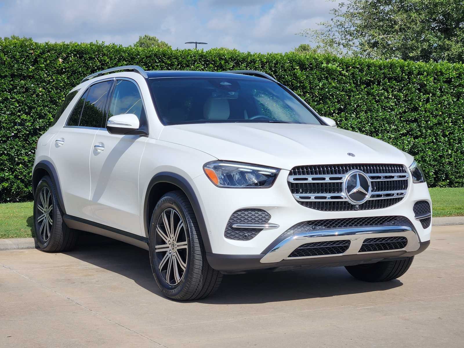 Certified Used 2026 Polar White Mercedes-Benz GLE 350 image 3