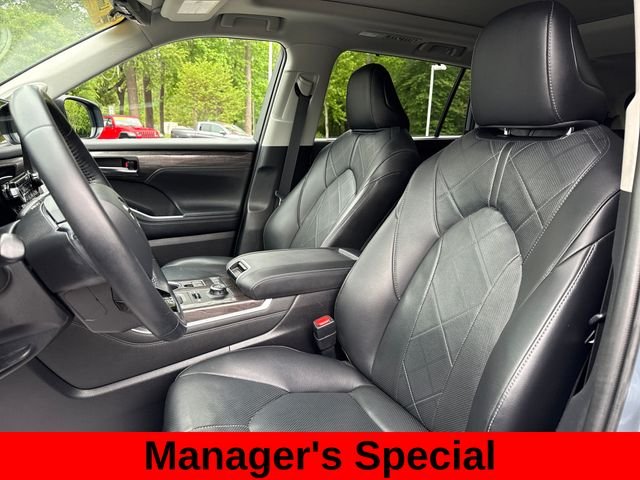 Used 2020  Toyota Platinum image 14