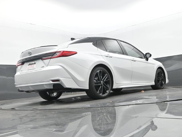 New 2026 Wind Chill Pearl/Black Toyota XSE image 25