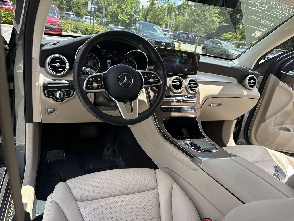 Used 2021 Graphite Gray Metallic Mercedes-Benz GLC 300 image 35