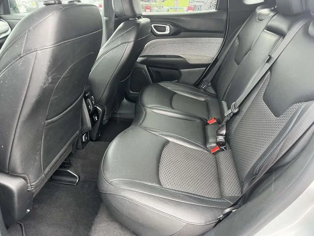 Used 2024 Silver Zynith Jeep Latitude image 15