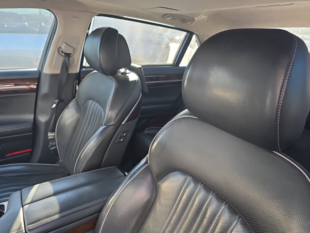 Used 2018 Gray Genesis 5.0 Ultimate image 5