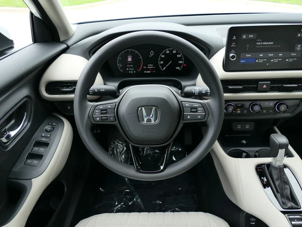 New 2027 Platinum White Pearl Honda LX image 20
