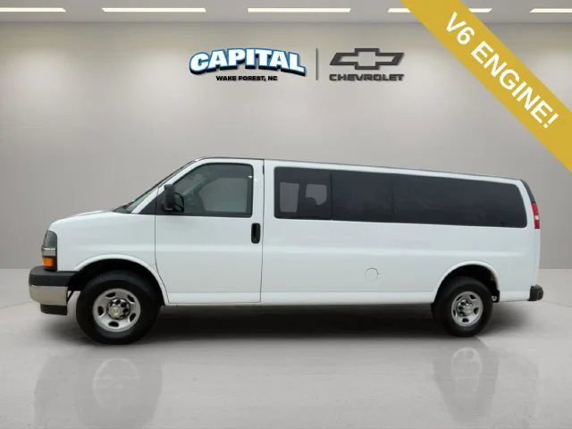 Used 2024 Summit White Chevrolet 1LT image 2
