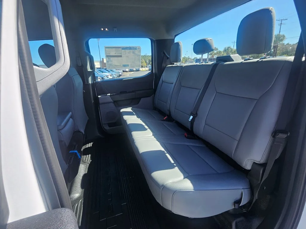 New 2027 Oxford White Ford F-350® XL image 12