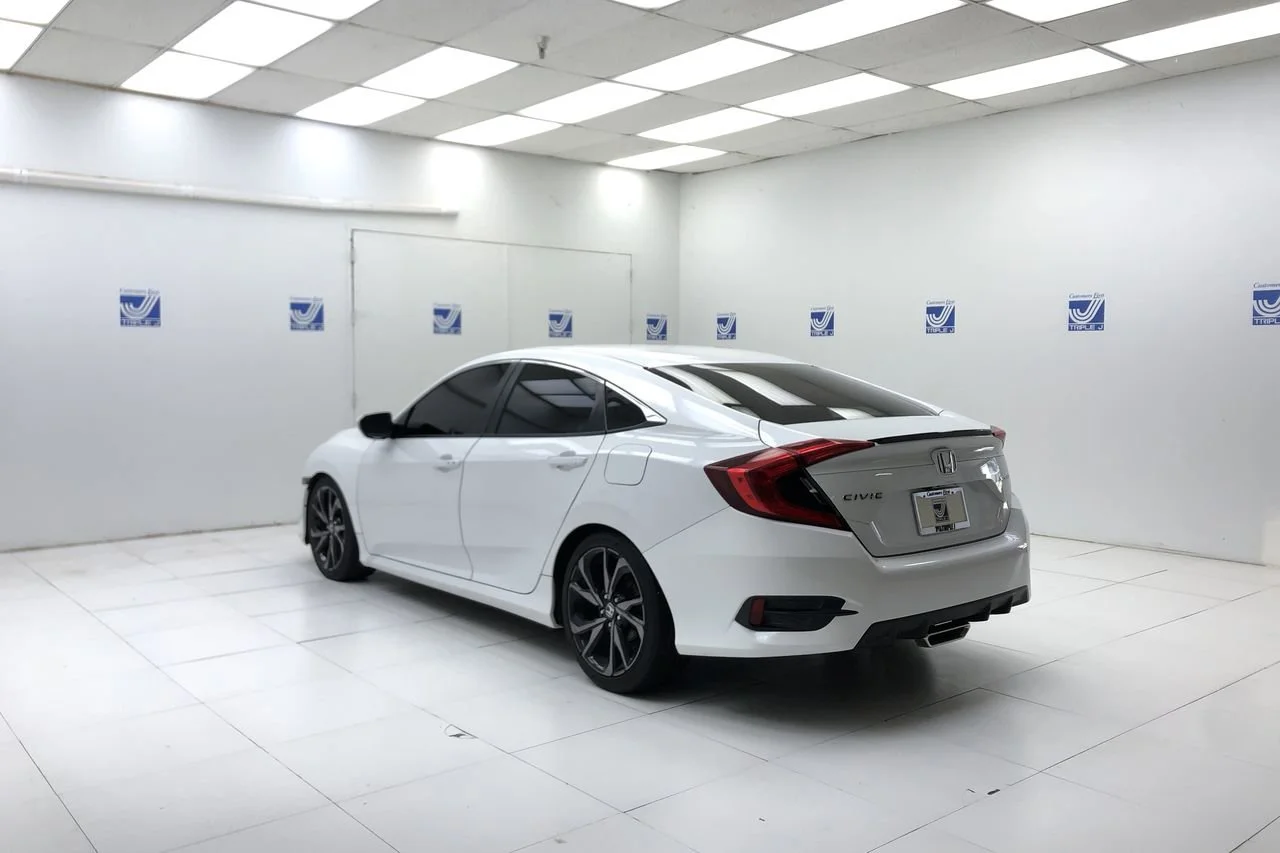 Used 2020 Platinum White Pearl Honda Sport image 6