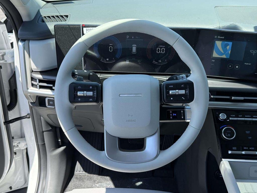 New 2026 White Hyundai SE image 17