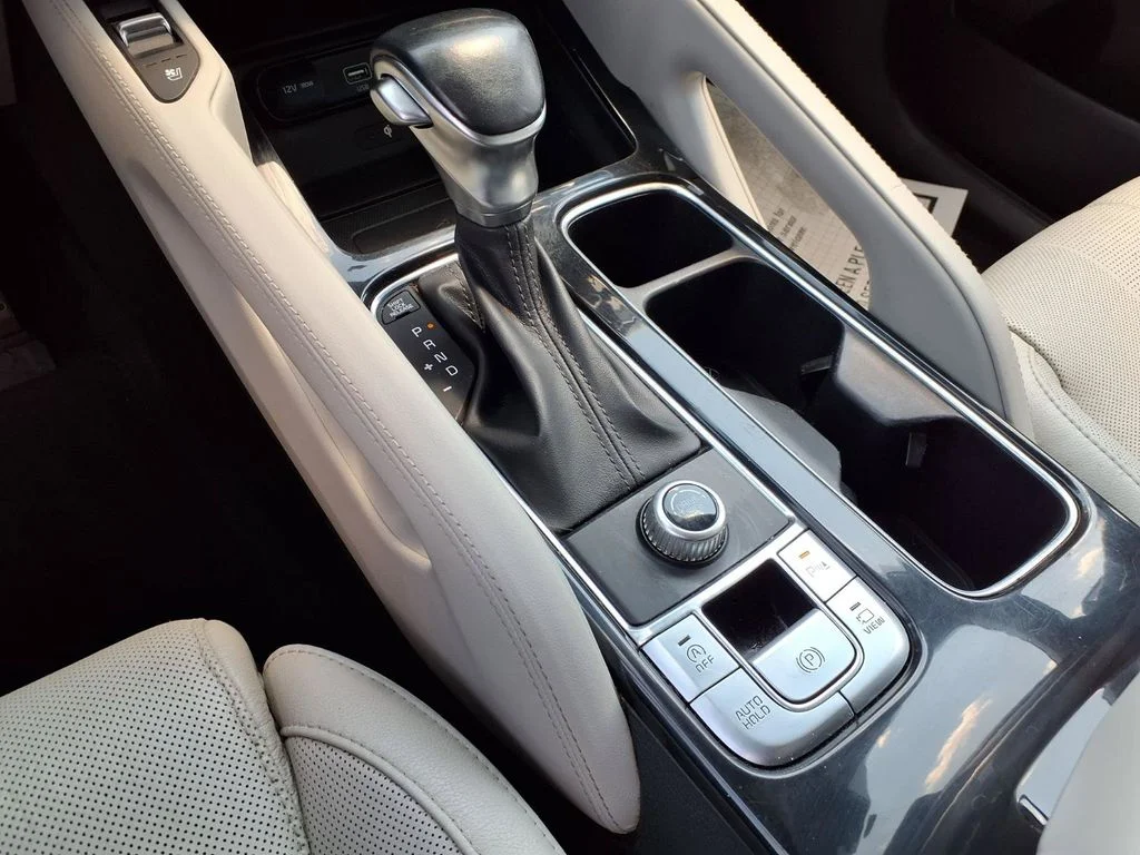 Used 2020 Gravity Gray Kia SX image 7