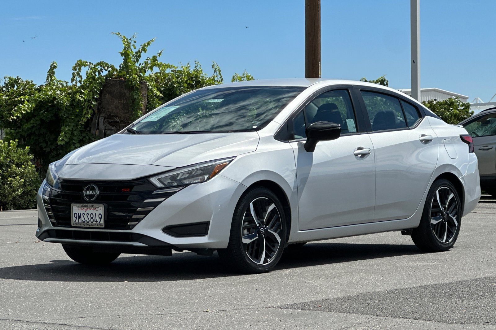 Certified Used 2024 Brilliant Silver Metallic Nissan SR image 8