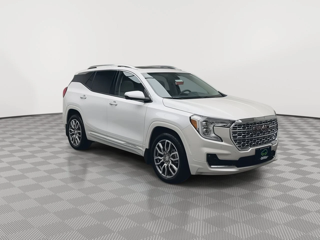Used 2024 White Frost Tricoat GMC Denali image 38
