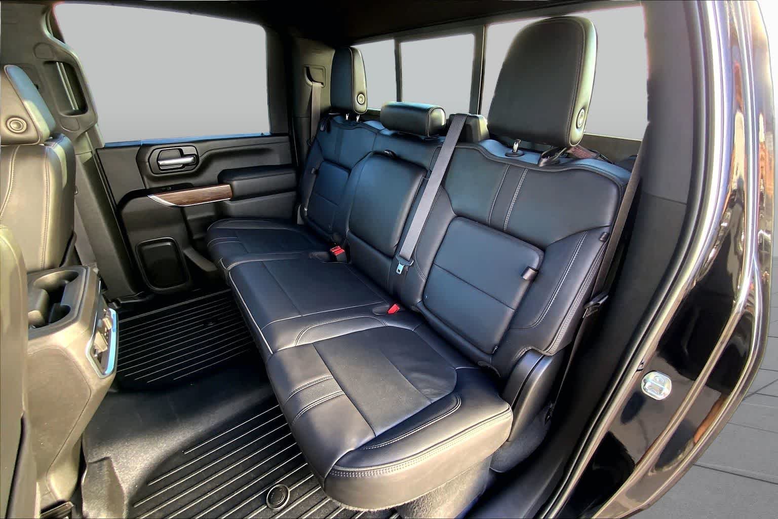 Used 2022 Black Chevrolet High Country image 21