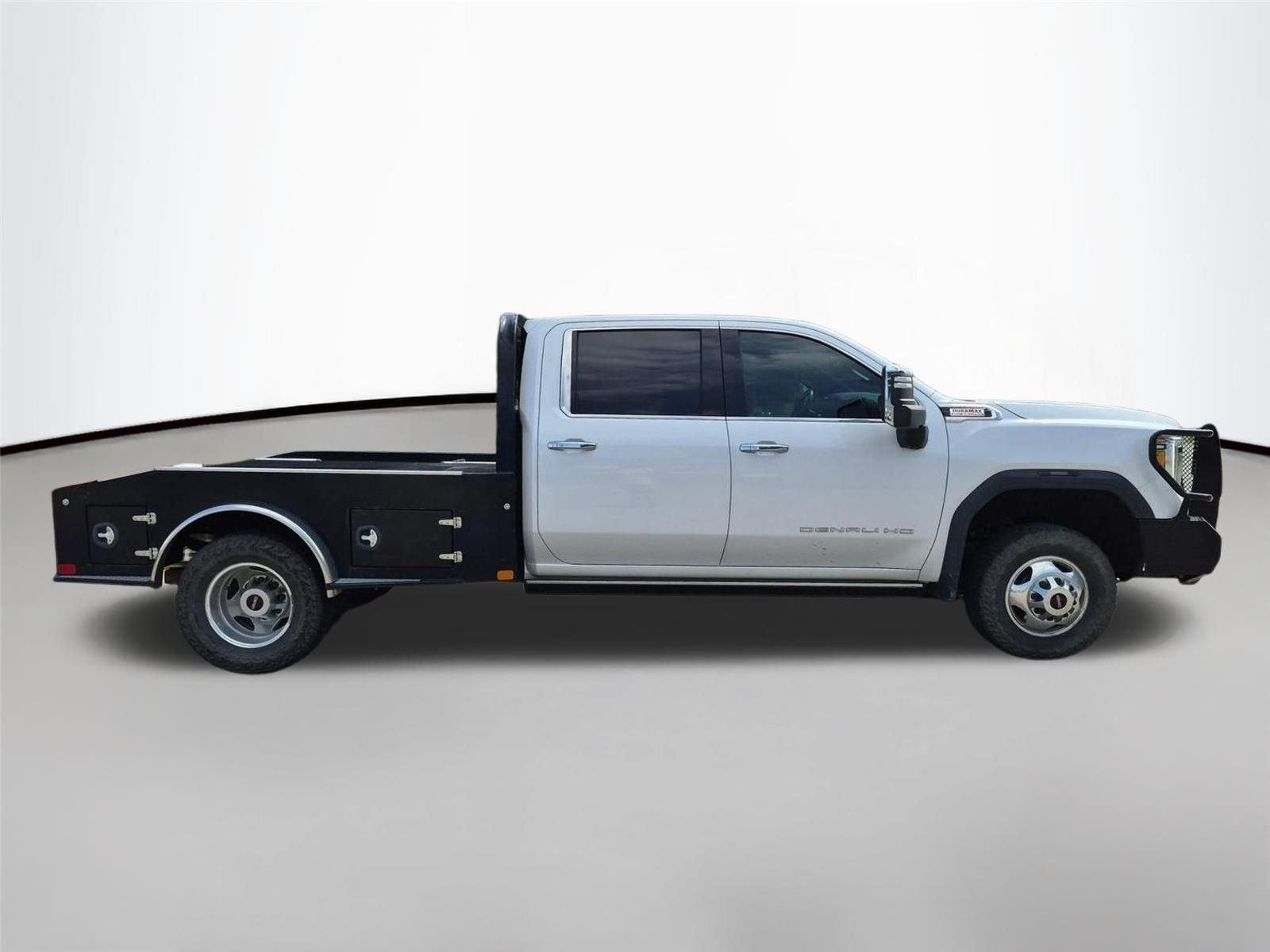 Used 2021 White Frost Tri-Coat GMC Denali image 4