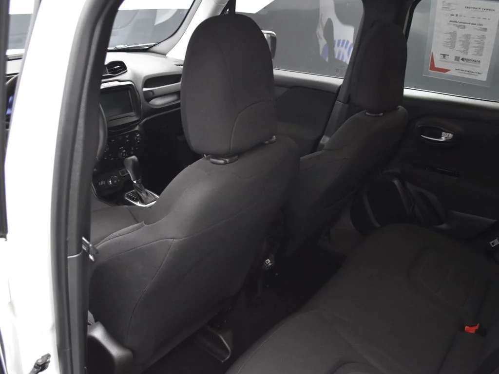 Certified Used 2021 White Jeep Latitude image 19