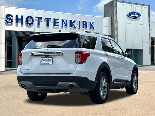 Used 2023 White Ford Limited image 8