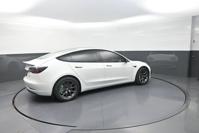 Used 2022  Tesla Long Range image 8