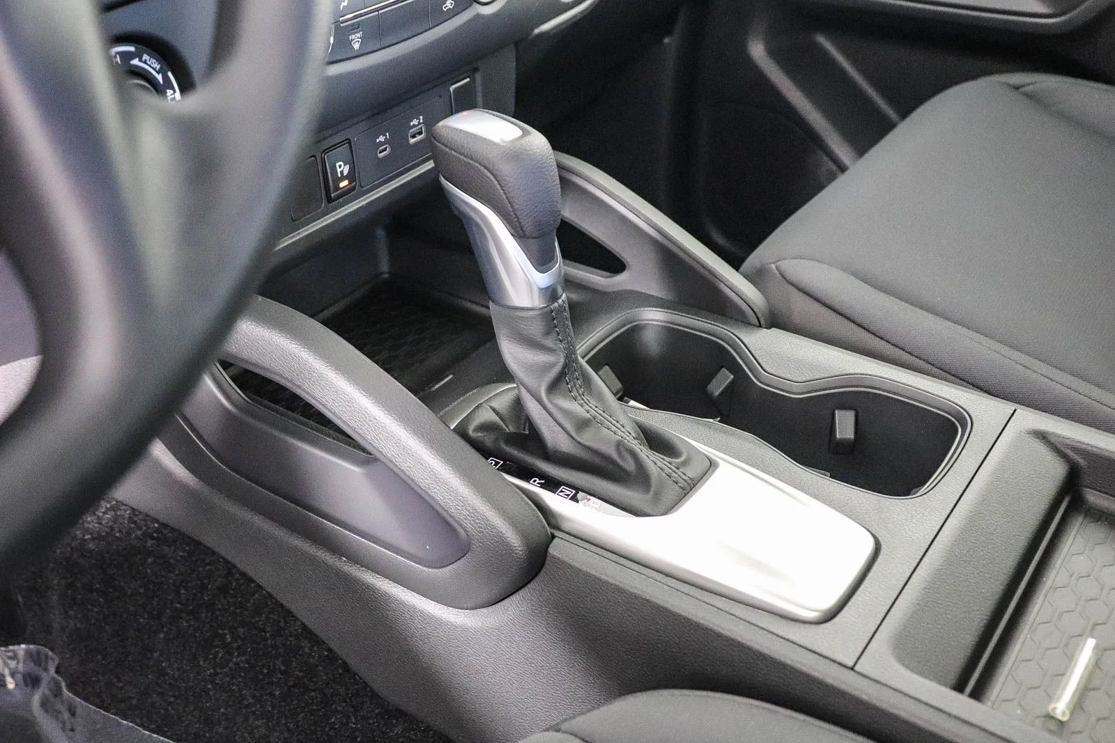 New 2025 Glacier White Nissan Crew Cab S image 21