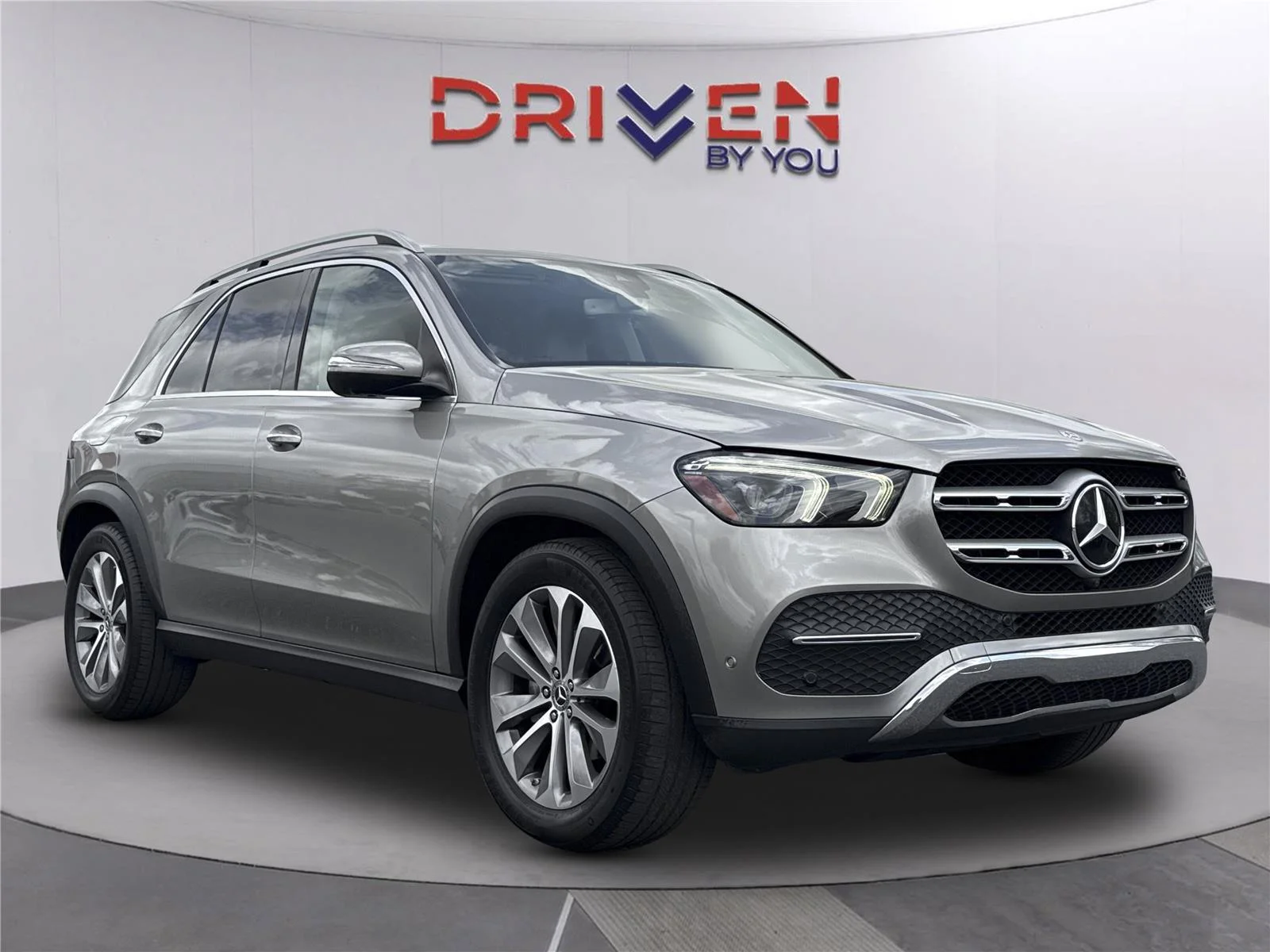Used 2020 Iridium Silver Metallic Mercedes-Benz GLE 350 image 2