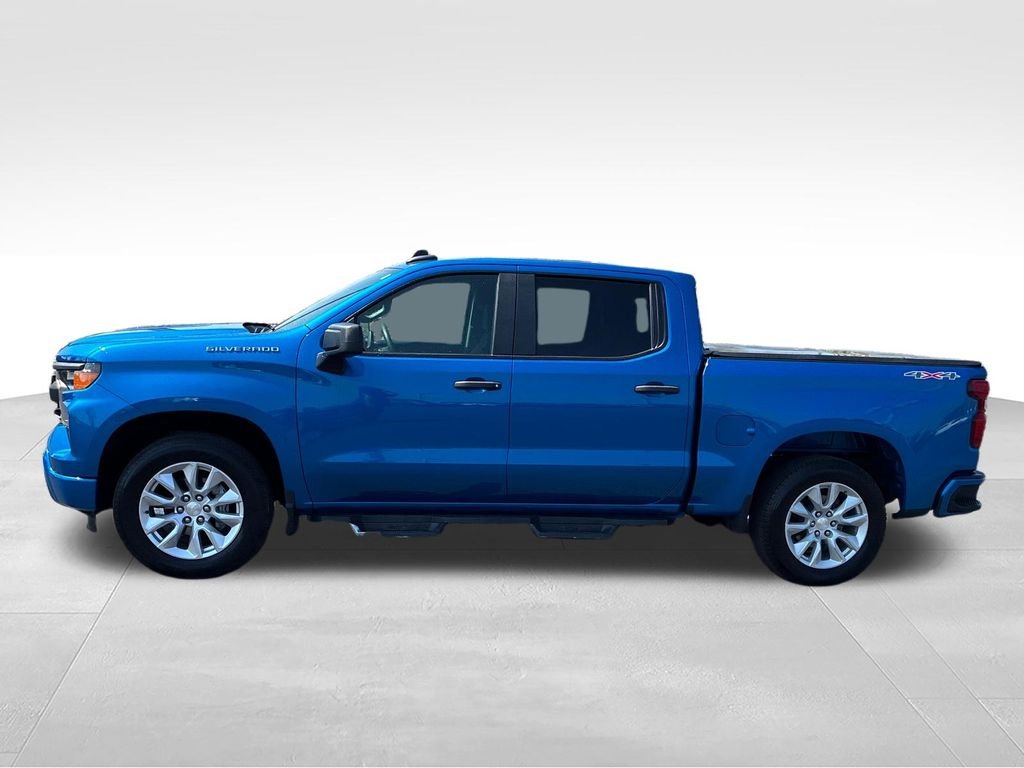 Used 2022 Blue Chevrolet Custom image 2