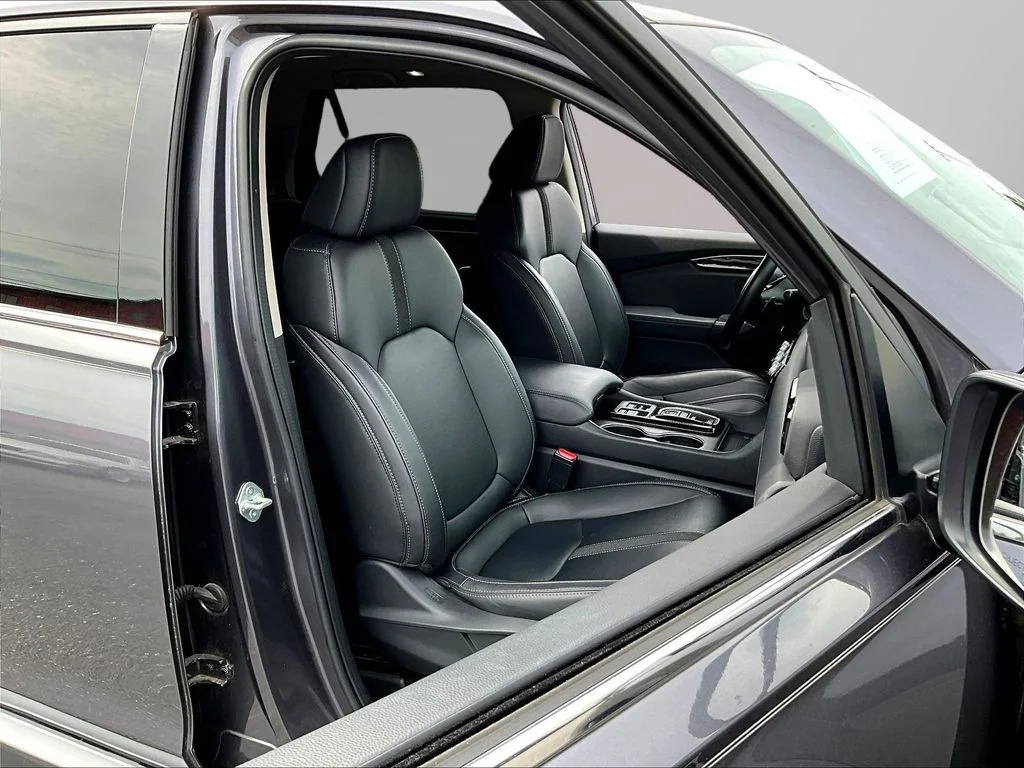 Used 2023 Modern Steel Metallic Honda Touring image 32